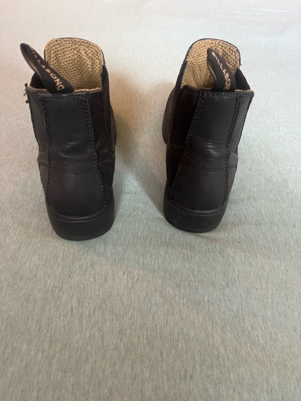 Billabong Black Chelsea Lug-sole Ankle Boot - Picture 5 of 9